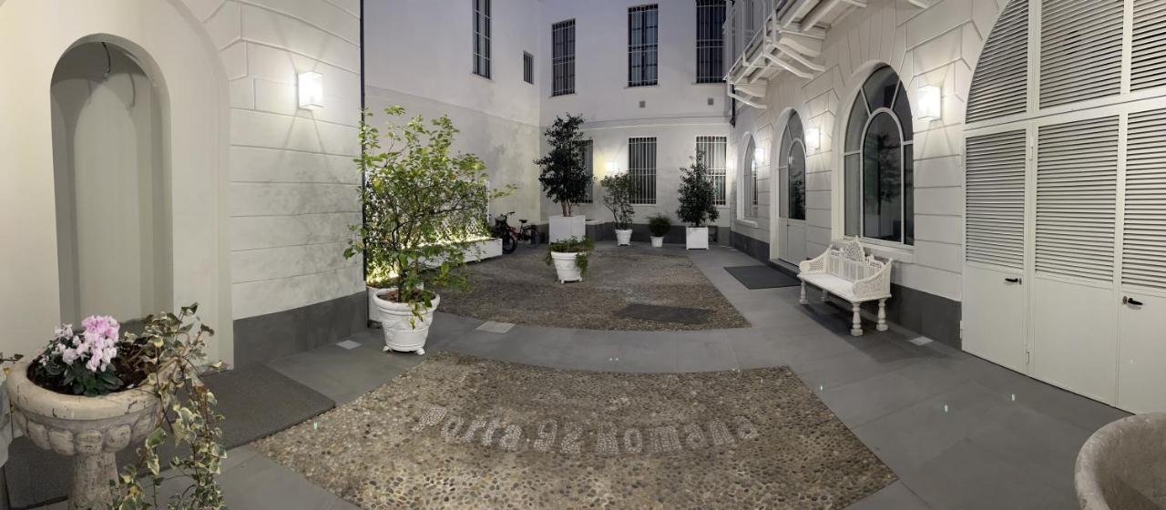 Piazza Della Scala 3 *
